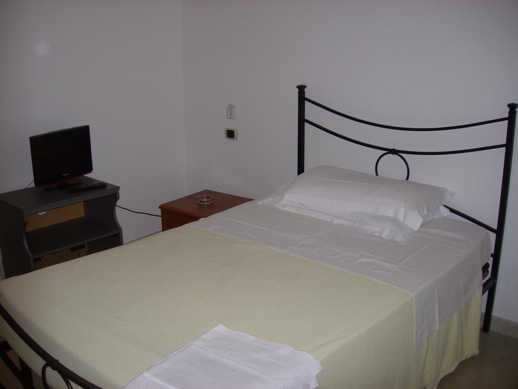 Hotel Ai Vecchi Tempi Frattocchie Zimmer foto